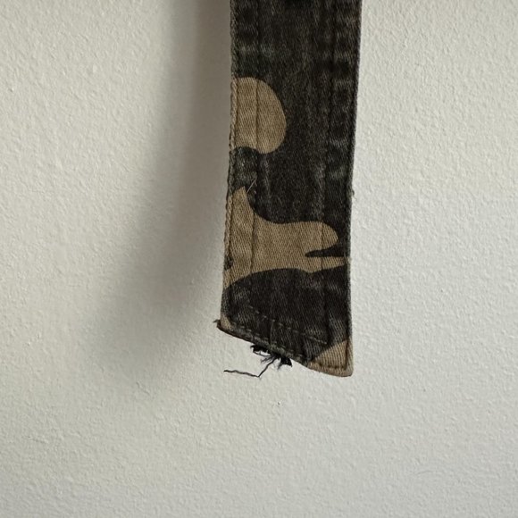 C’est Toi | Green Camouflage Denim Mini Skirt With Belt - Picture 4 of 5